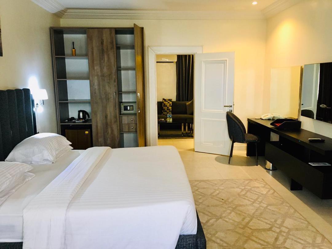 Summerset Continental Hotel Maitama By T E L E Hospitality Abuja Kültér fotó