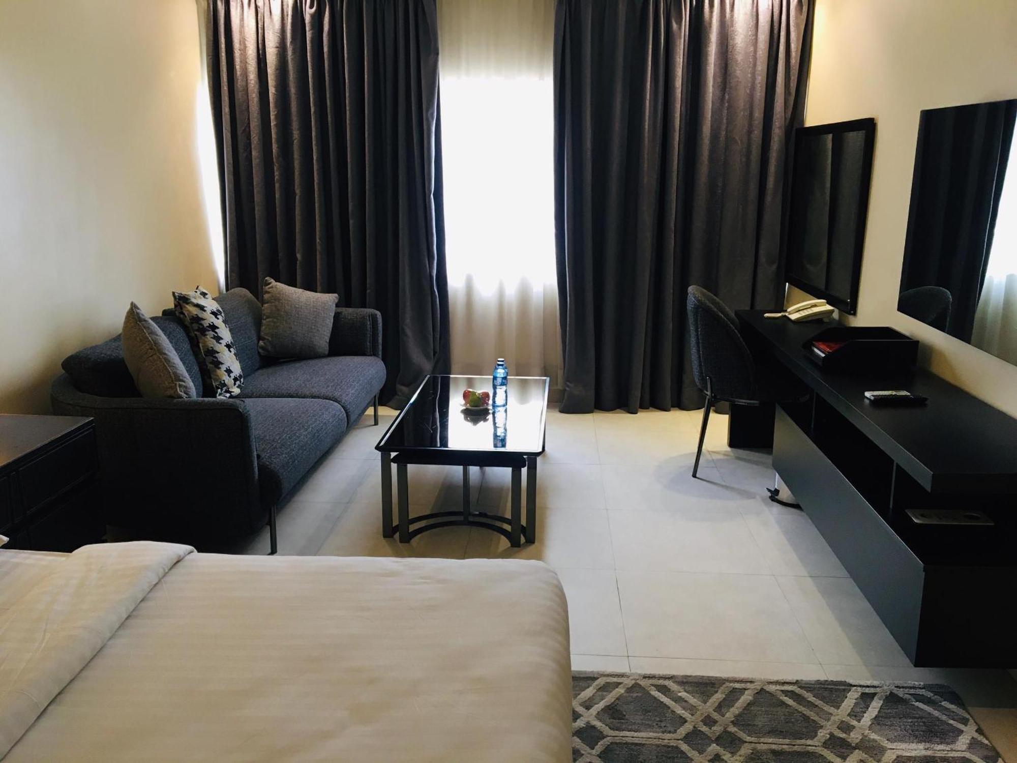 Summerset Continental Hotel Maitama By T E L E Hospitality Abuja Kültér fotó