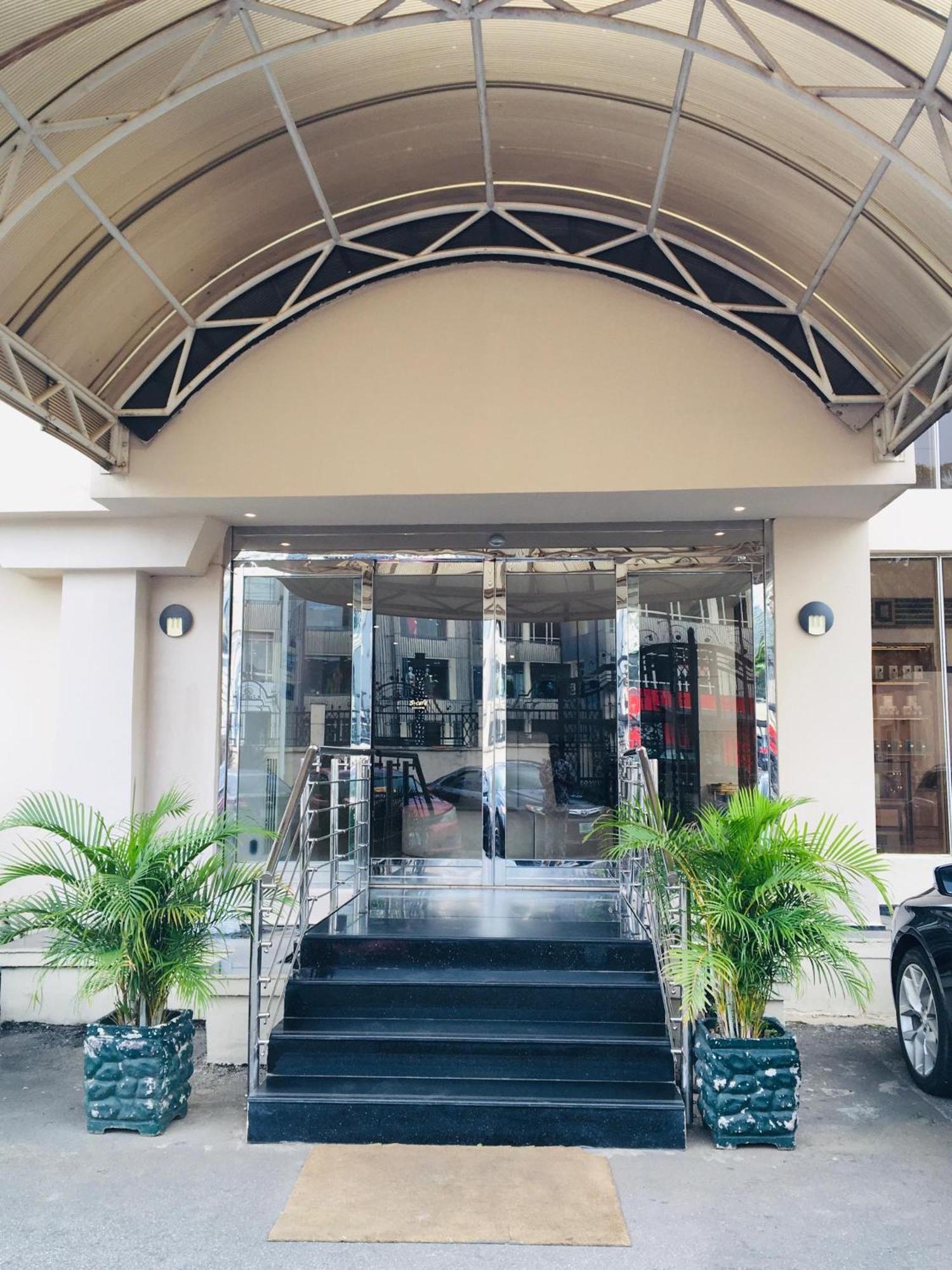 Summerset Continental Hotel Maitama By T E L E Hospitality Abuja Kültér fotó
